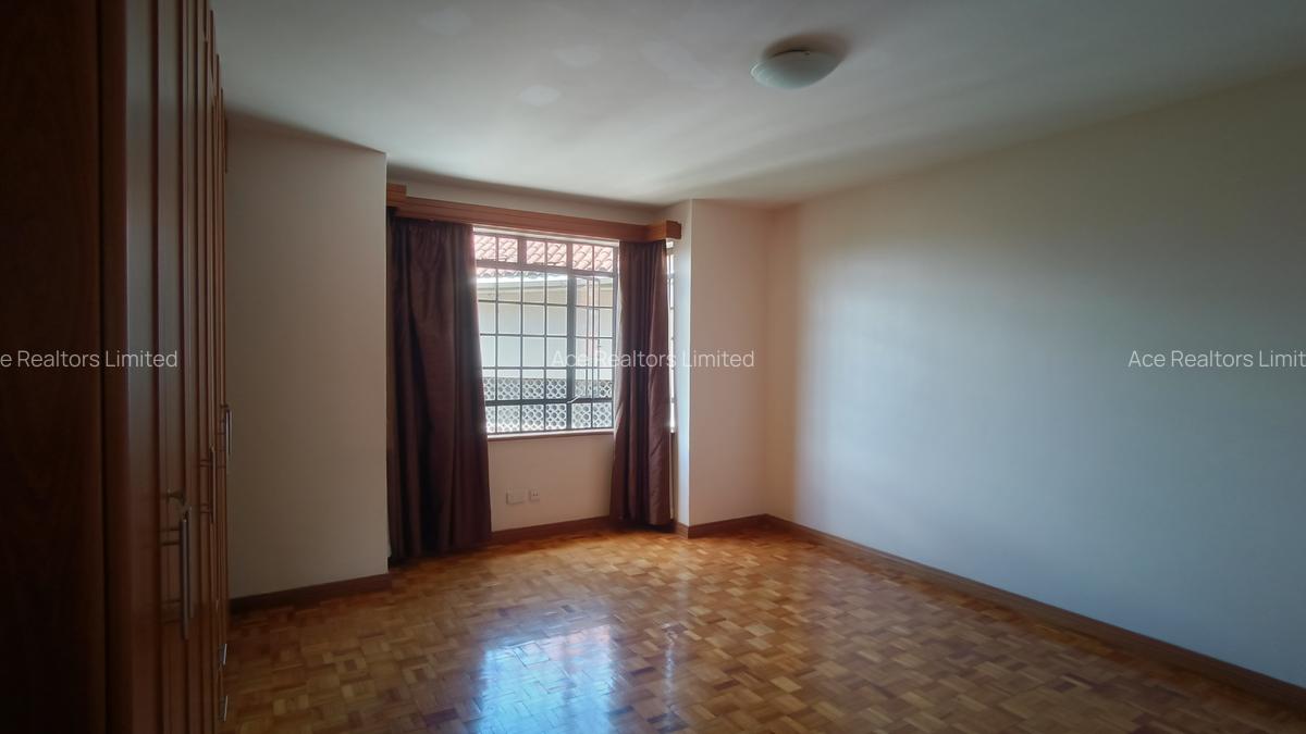 3 Bed Apartment with En Suite at Raphta Road - 13