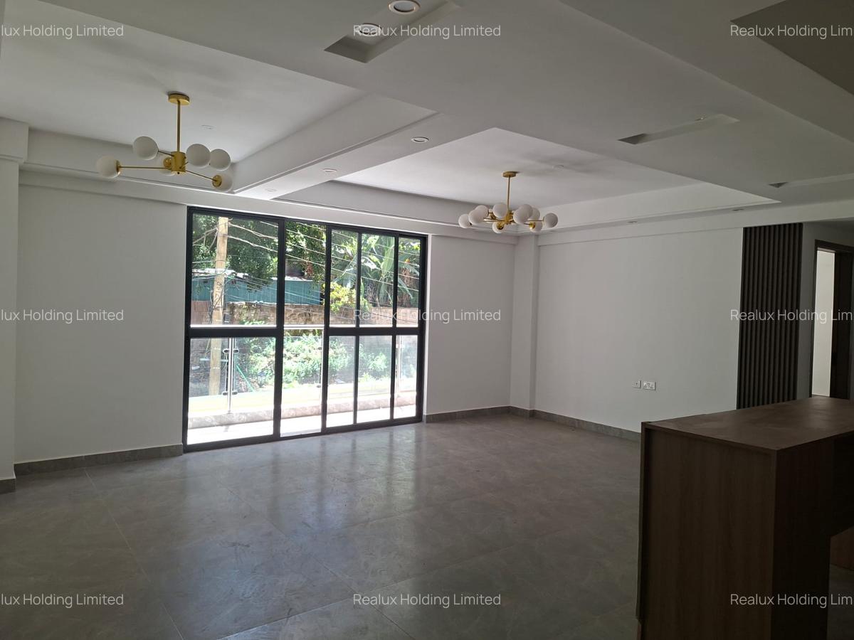 2 Bed Apartment with En Suite in Riverside - 10