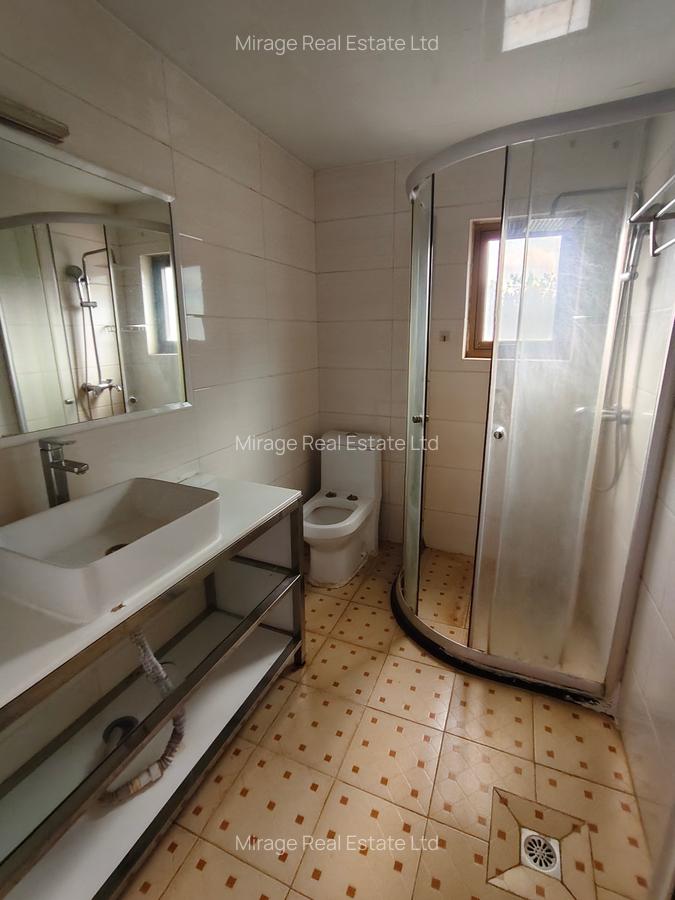 2 Bed Apartment with En Suite in Kilimani - 20