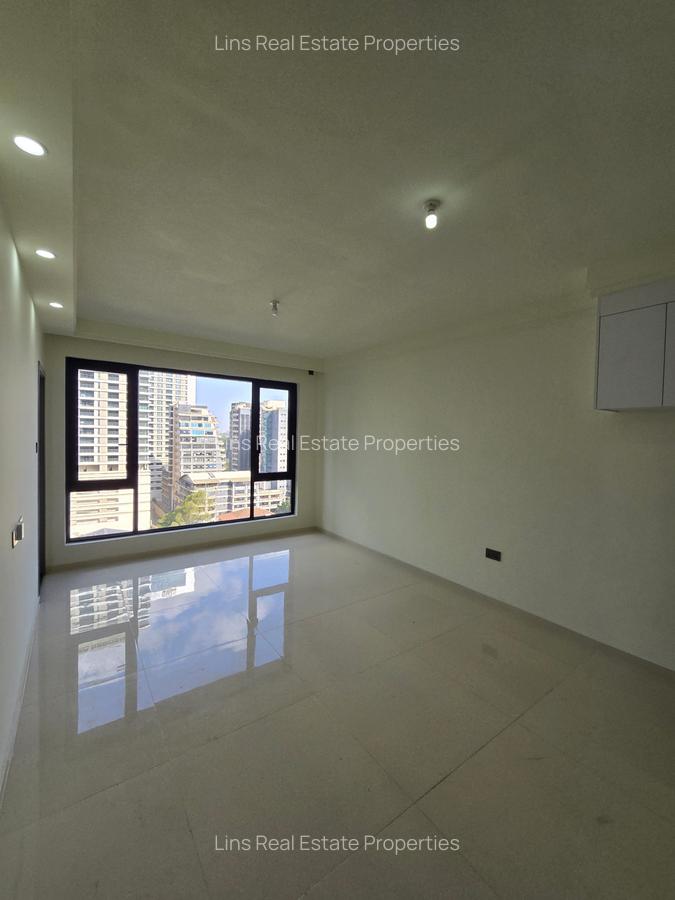 Serviced 1 Bed Apartment with En Suite in Westlands Area - 17
