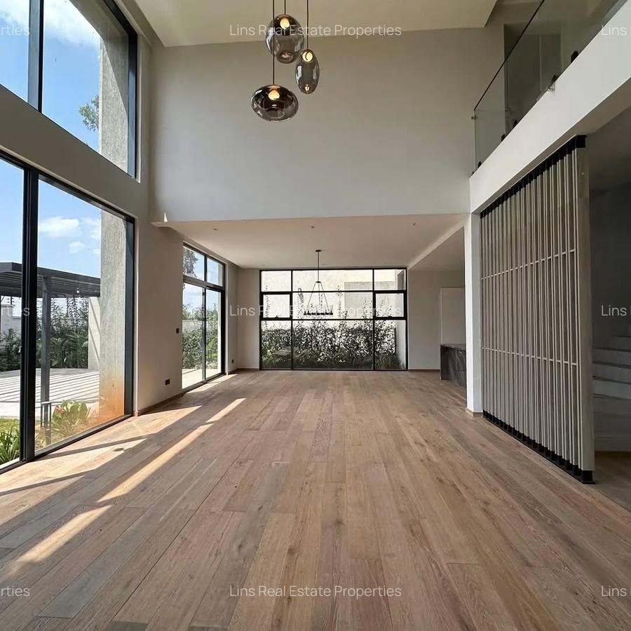 5 Bed Townhouse with En Suite in Runda - 12
