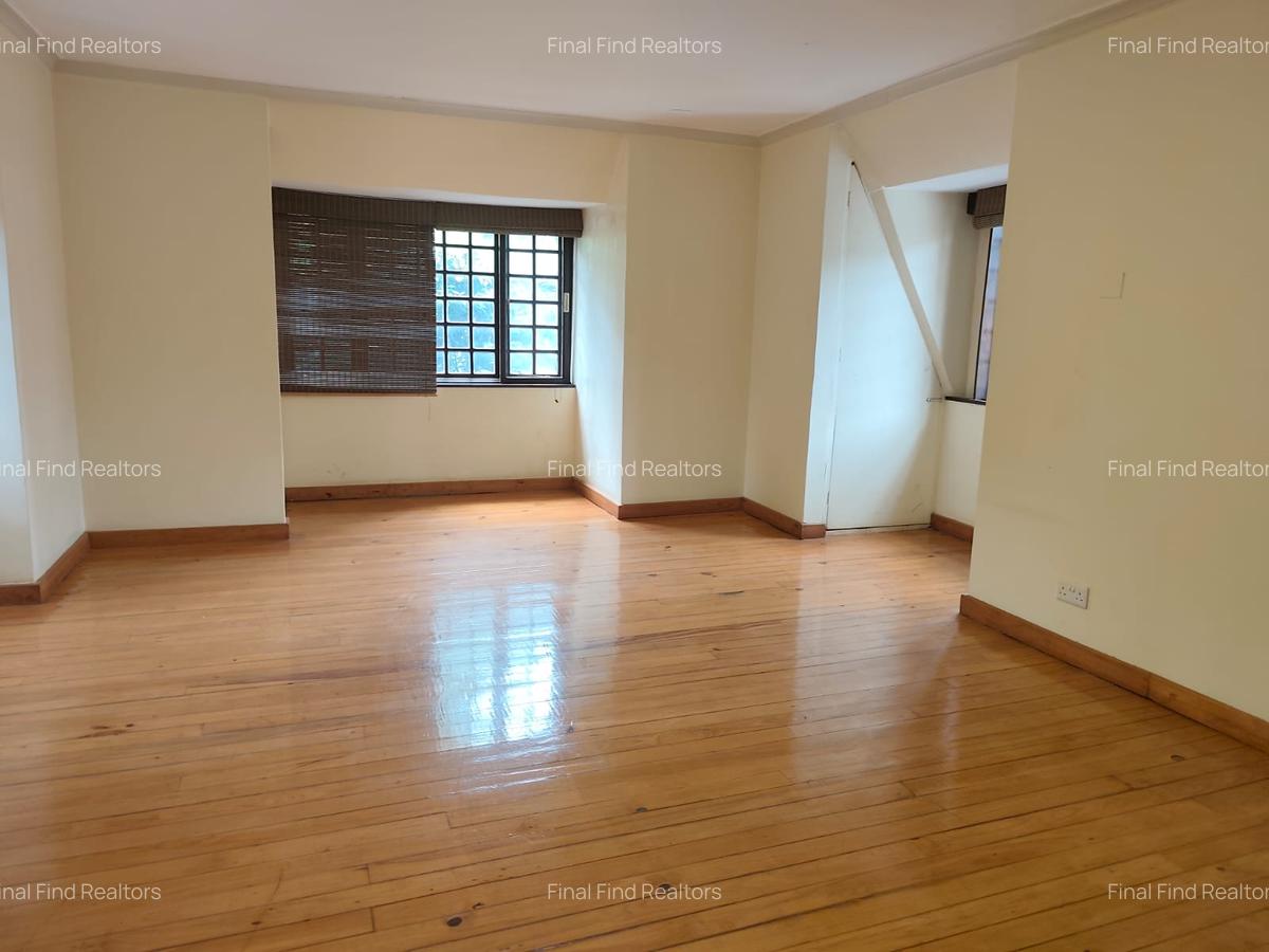 7 Bed House with En Suite in Runda - 15