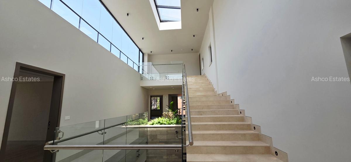 5 Bed Villa with En Suite at Granville Grove - 20