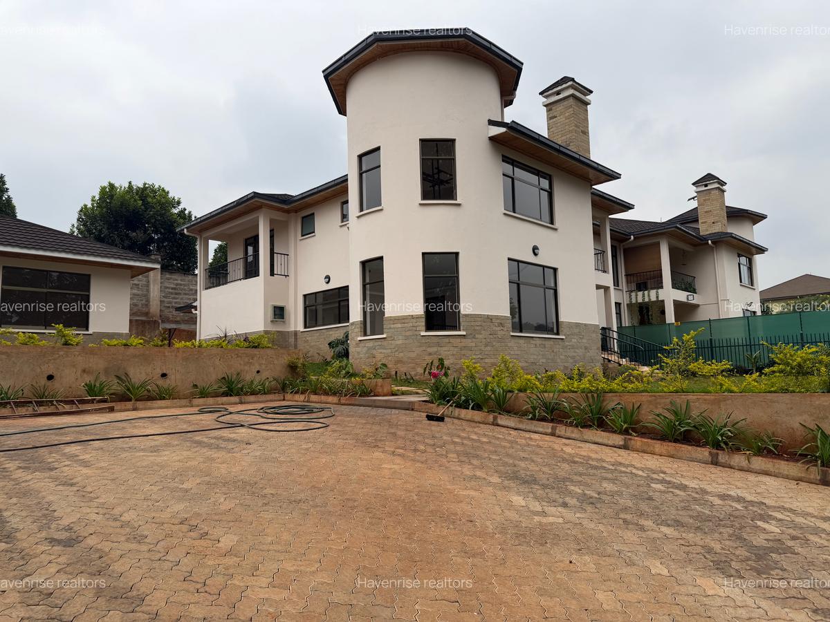 4 Bed House at Rosslyn - 1