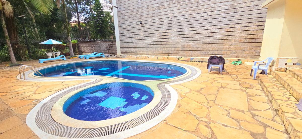 4 Bed Townhouse with En Suite at Grovelia Grove - 19
