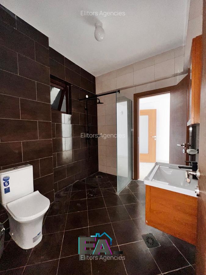 3 Bed Apartment with En Suite at Lantana Road - 7