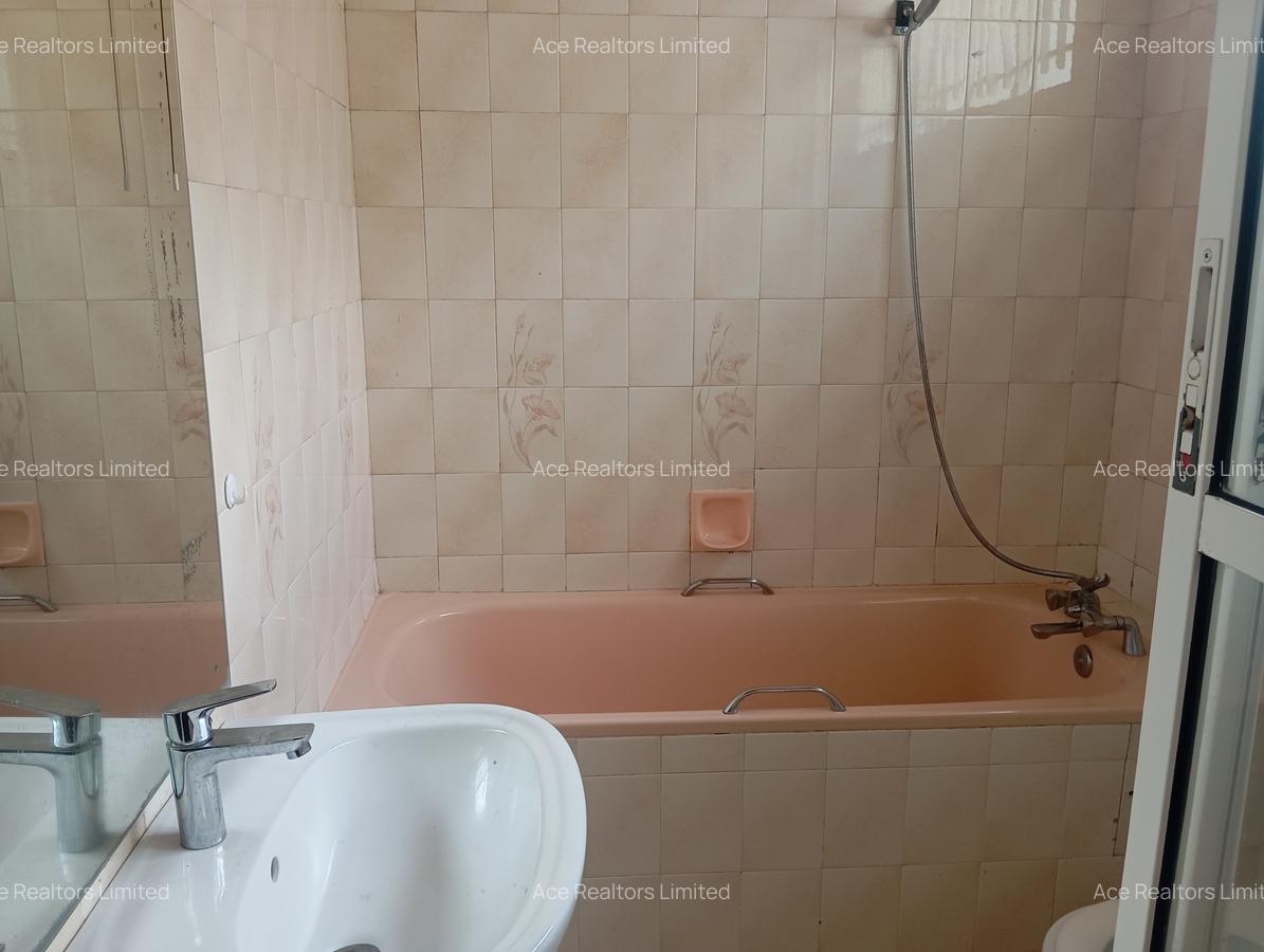 4 Bed Townhouse with En Suite at Laikipia Road - 20