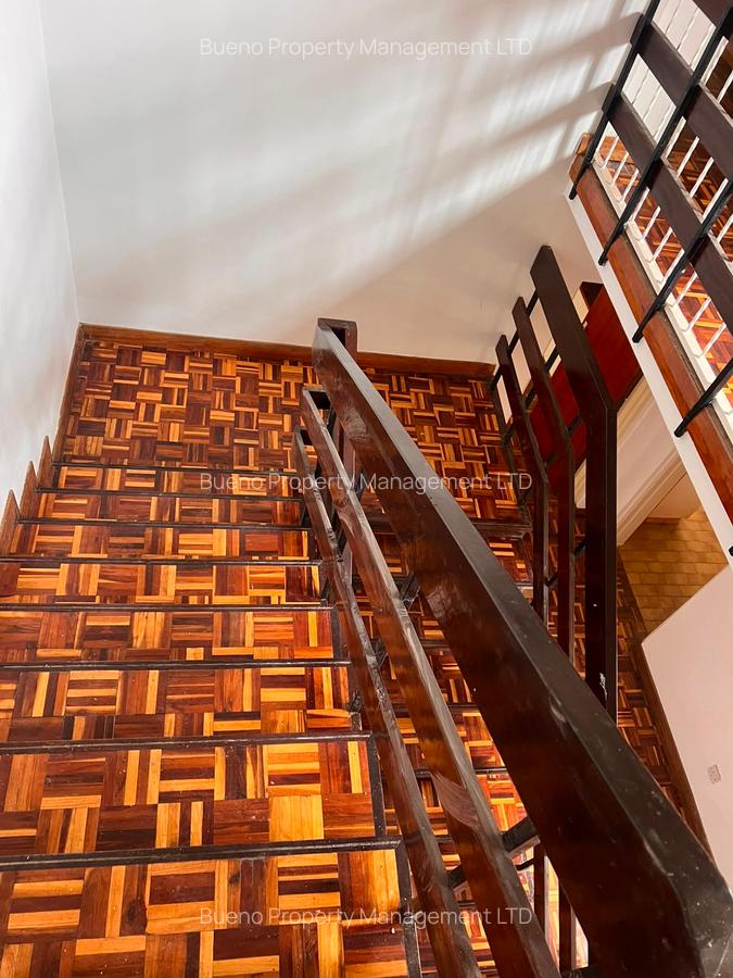 4 Bed Townhouse with Garden in Lavington - 4