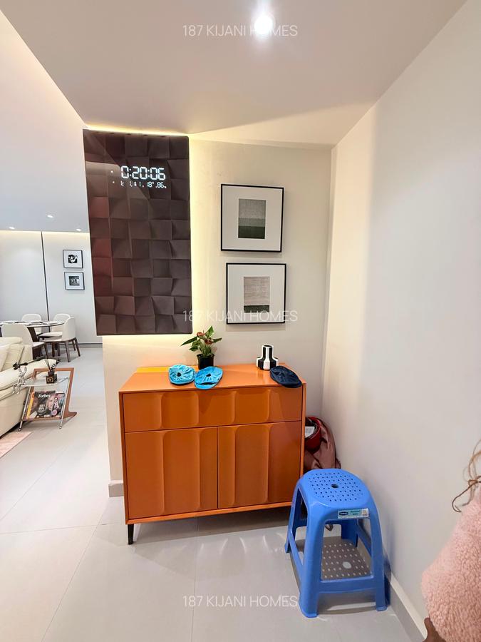 Serviced 2 Bed Apartment with En Suite at Windsor - 9