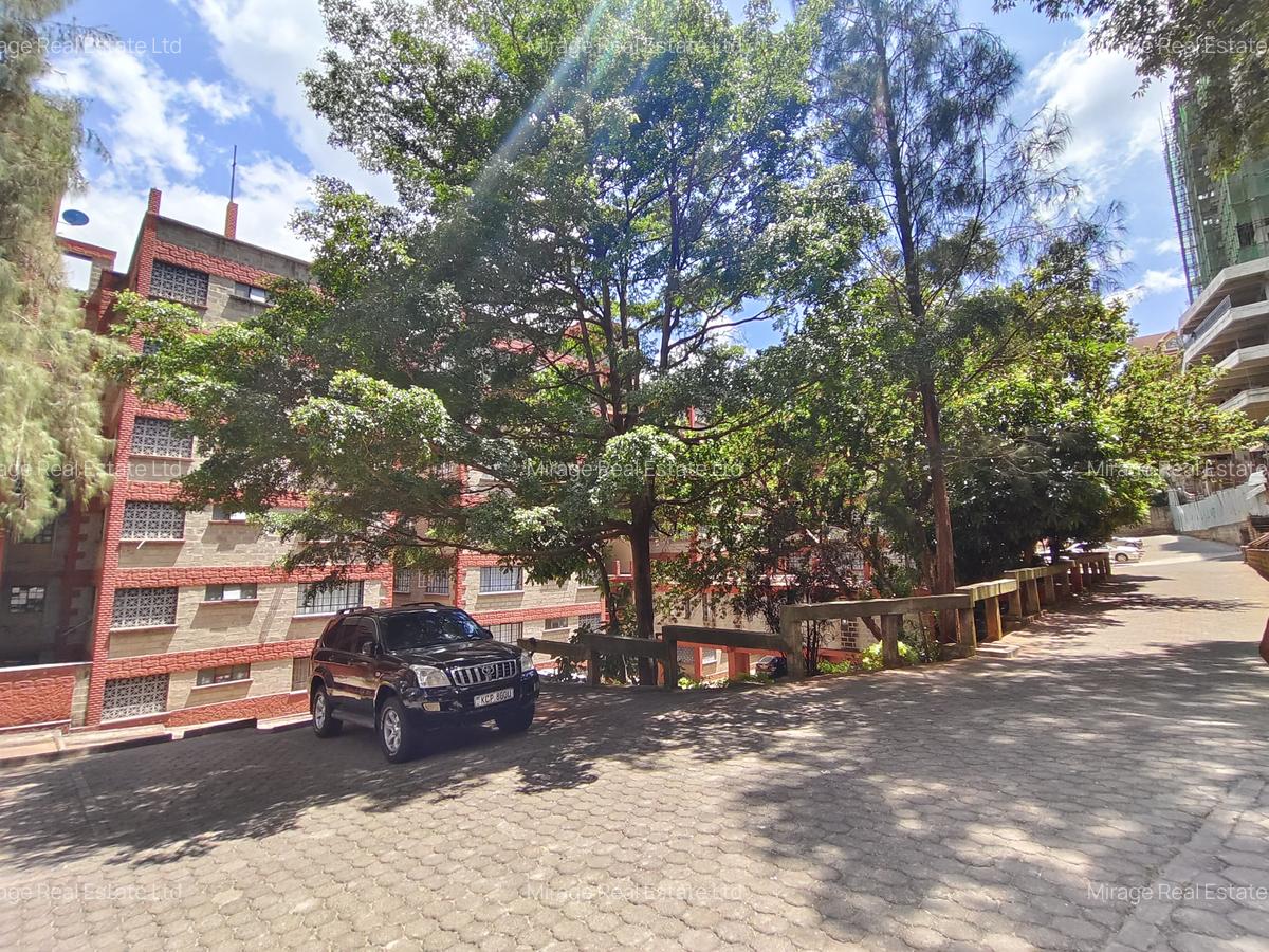 3 Bed Apartment with Parking in Kileleshwa - 15