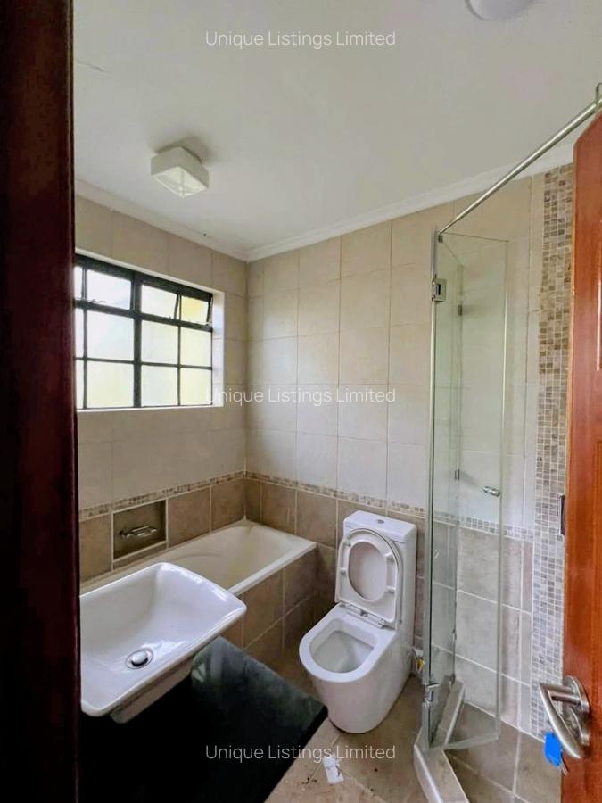 5 Bed Townhouse with En Suite in Lavington - 7