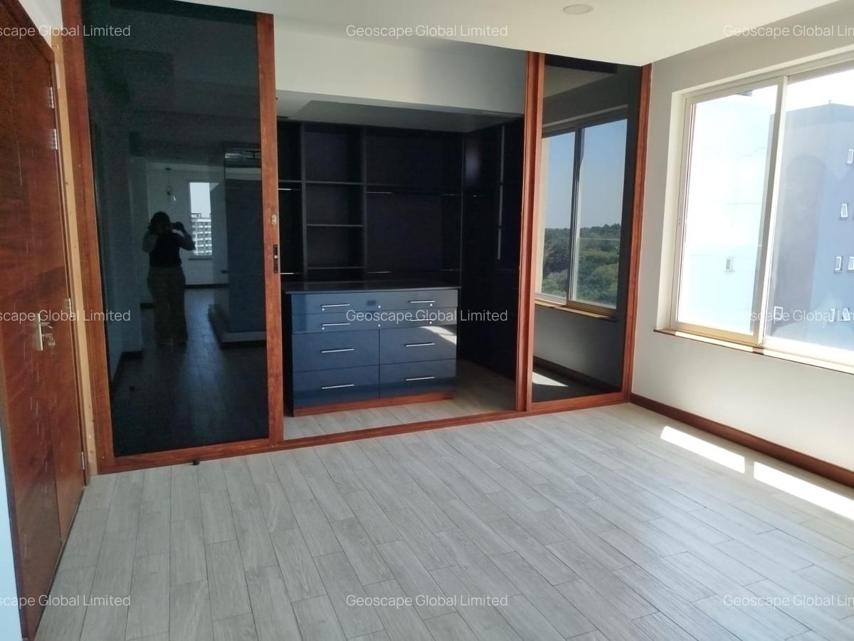 4 Bed Apartment with En Suite in General Mathenge - 4