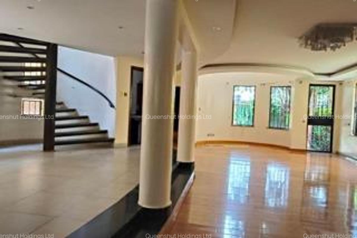 5 Bed Townhouse with En Suite in Westlands Area - 5
