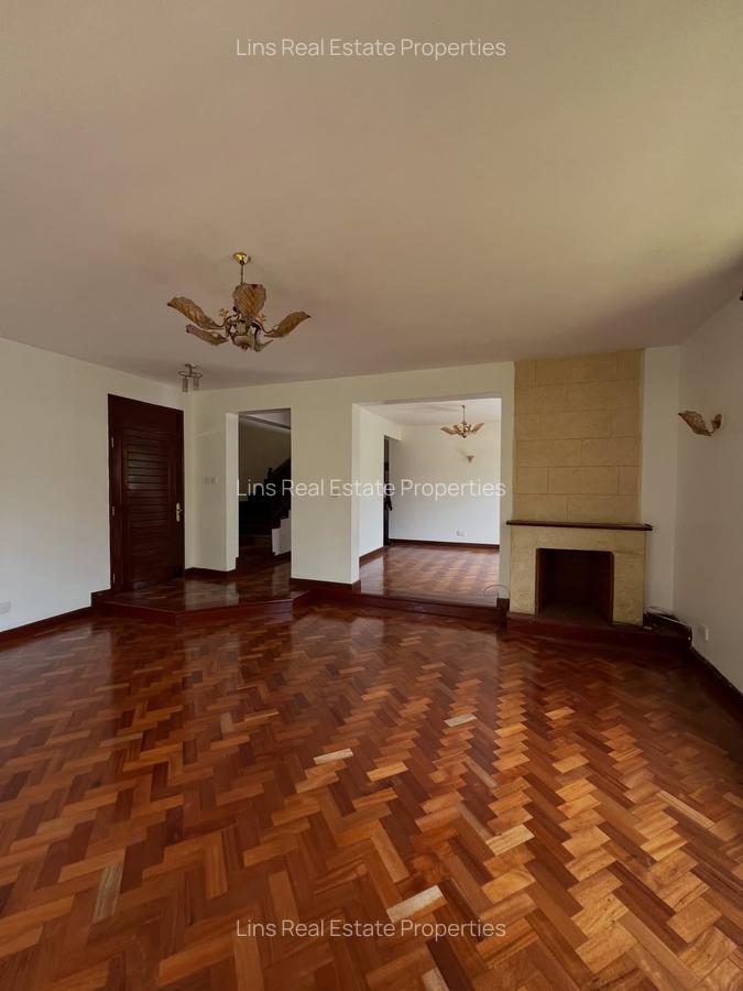 4 Bed Townhouse with En Suite in Lavington - 2