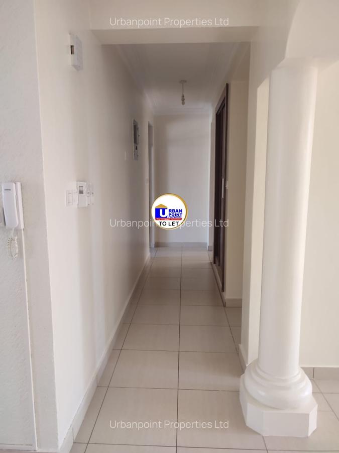 2 Bed Apartment with En Suite at Greenwood - 15