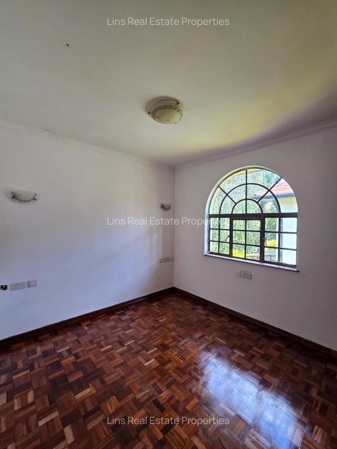 4 Bed Townhouse with En Suite in Loresho - 18