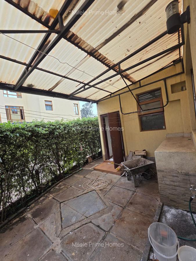 5 Bed Villa with En Suite in Lavington - 13