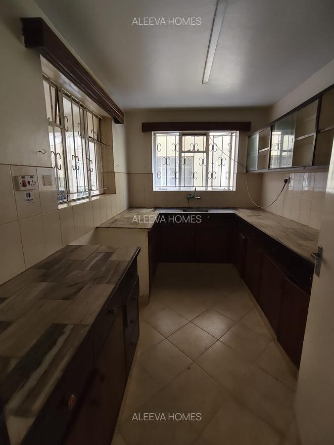 3 Bed Apartment with En Suite in Lavington - 3