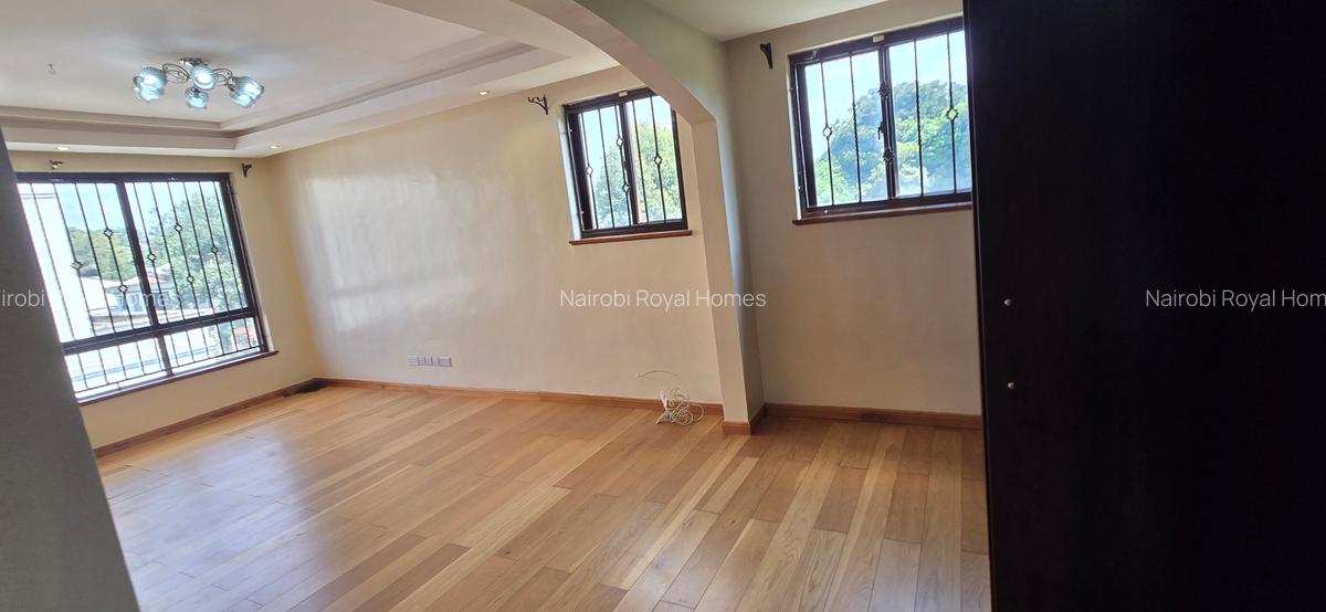 5 Bed Townhouse with En Suite at Lavington Green - 15