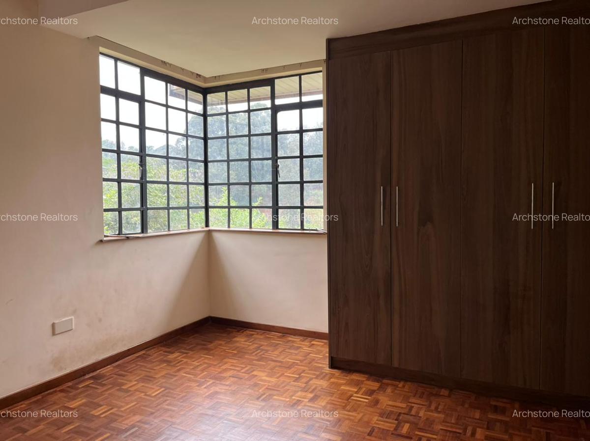4 Bed Townhouse with En Suite in Kitisuru - 10