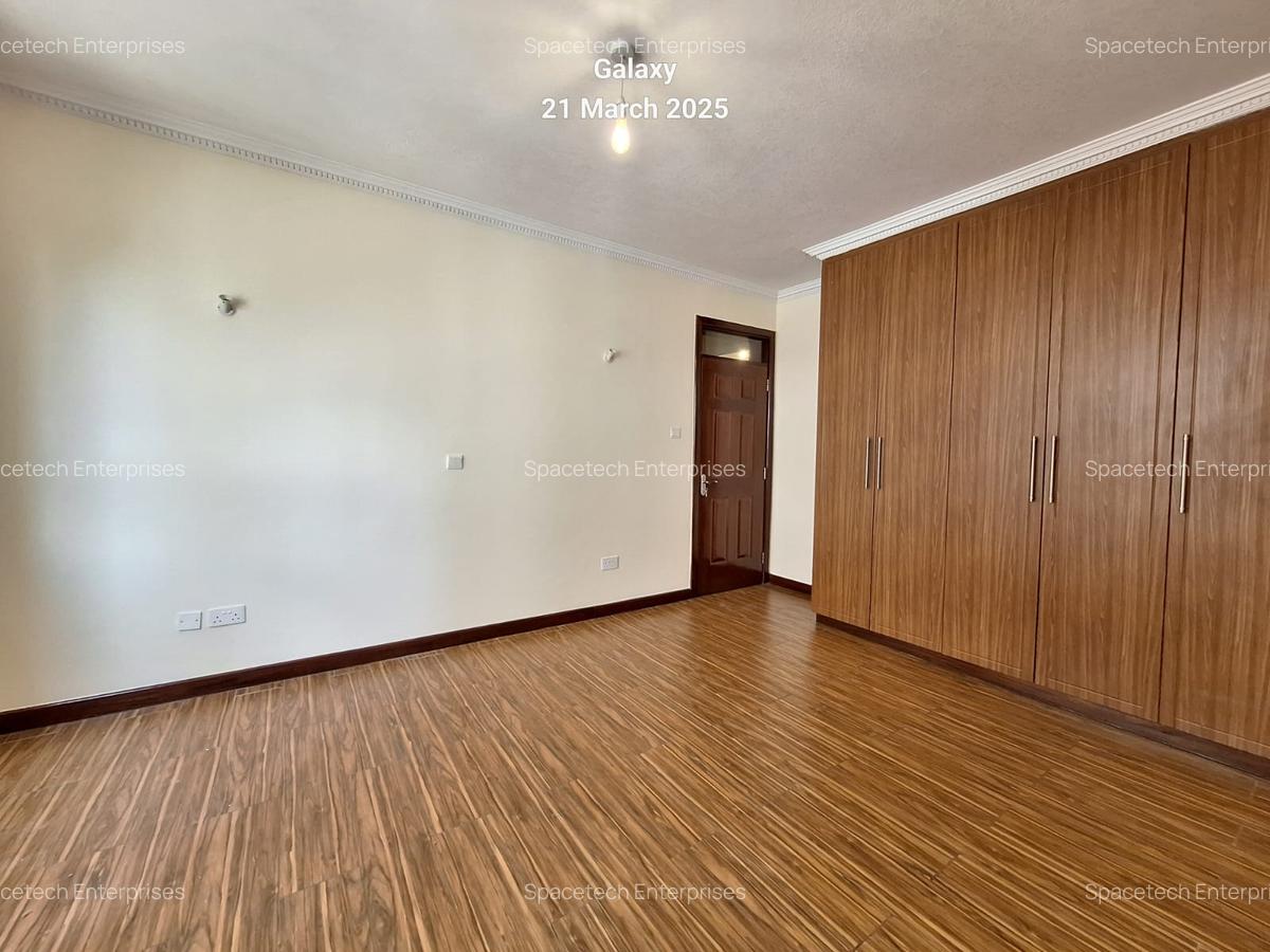 4 Bed Apartment with En Suite in Westlands Area - 11