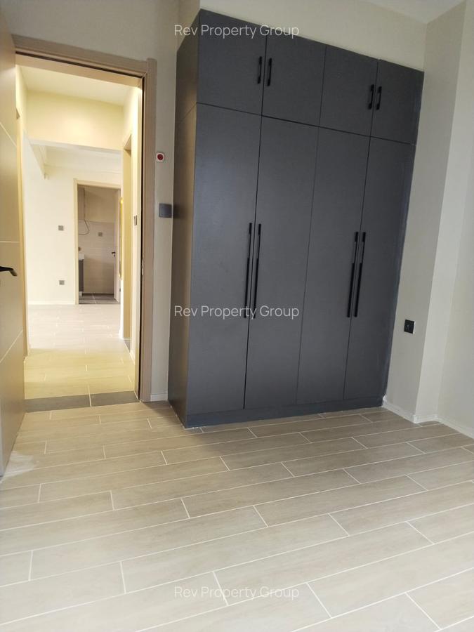 2 Bed Apartment with En Suite in Lavington - 16