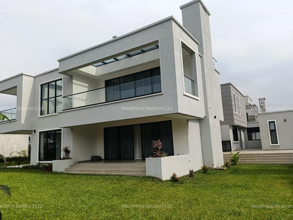 5 Bed Townhouse with En Suite at Runda - 4