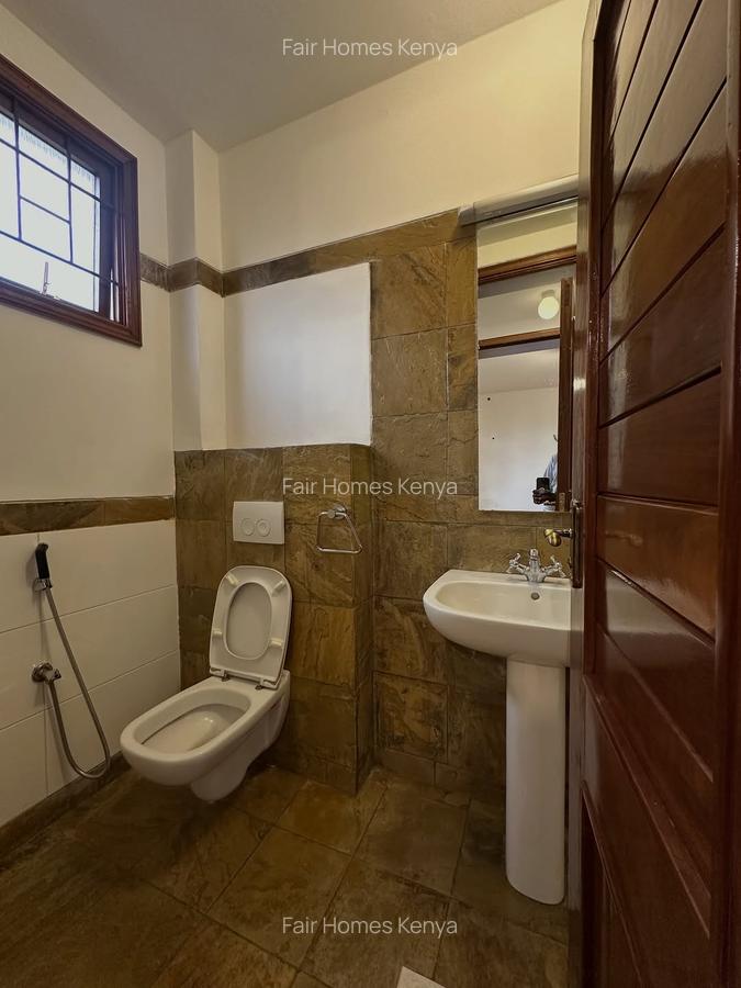 3 Bed Apartment with En Suite at Riverside Drive - 4