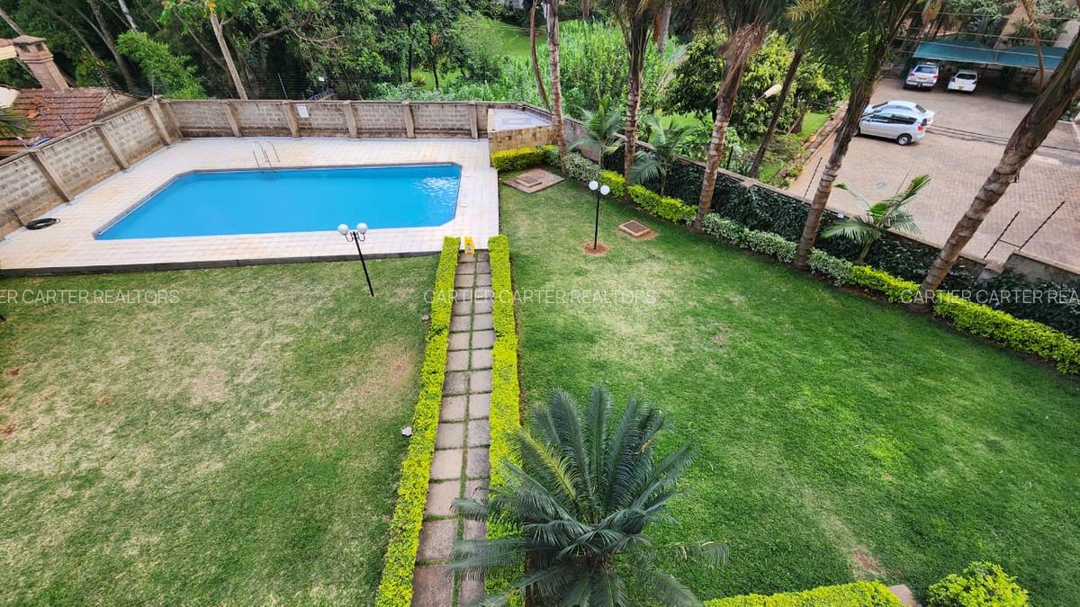 Serviced 3 Bed Apartment with En Suite at River Drive - 11