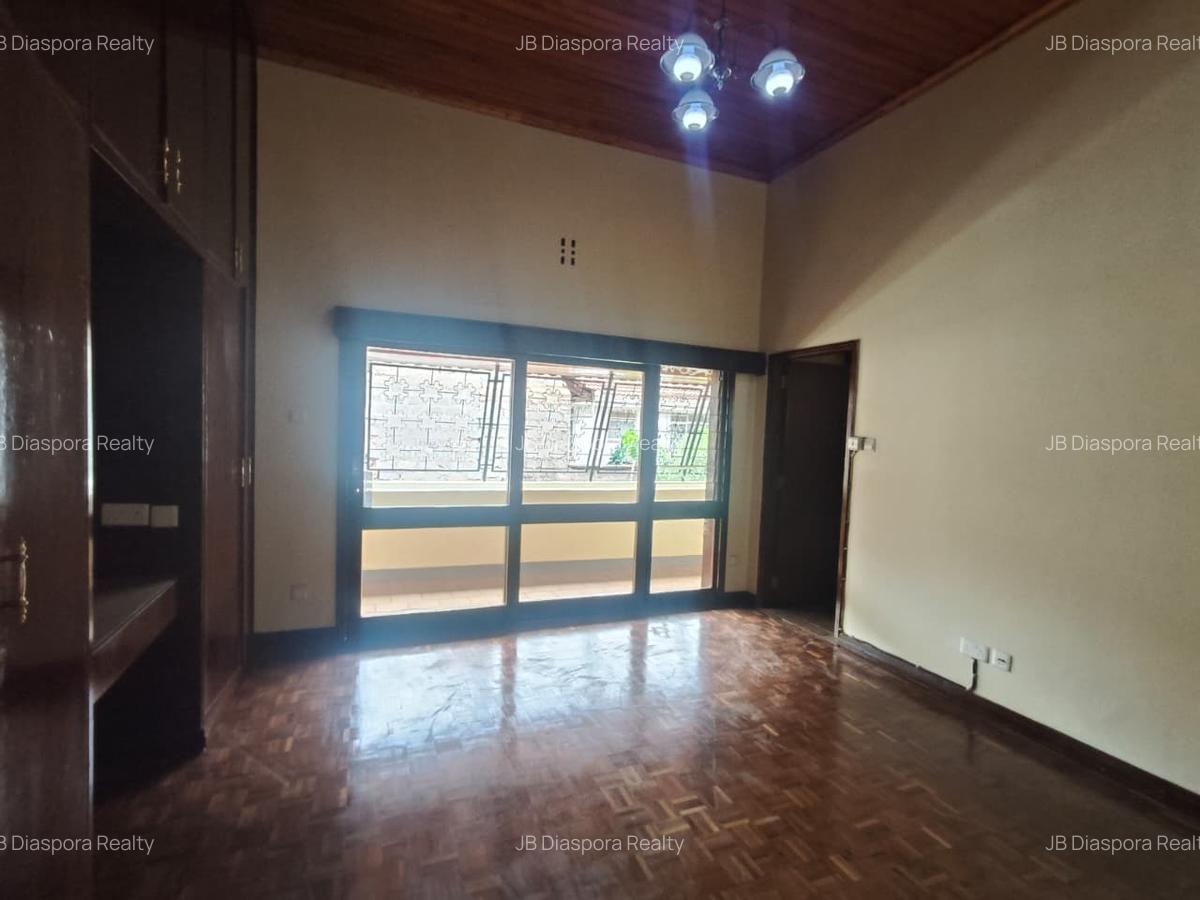 5 Bed Apartment with Staff Quarters at 2Nd Parklands - 10