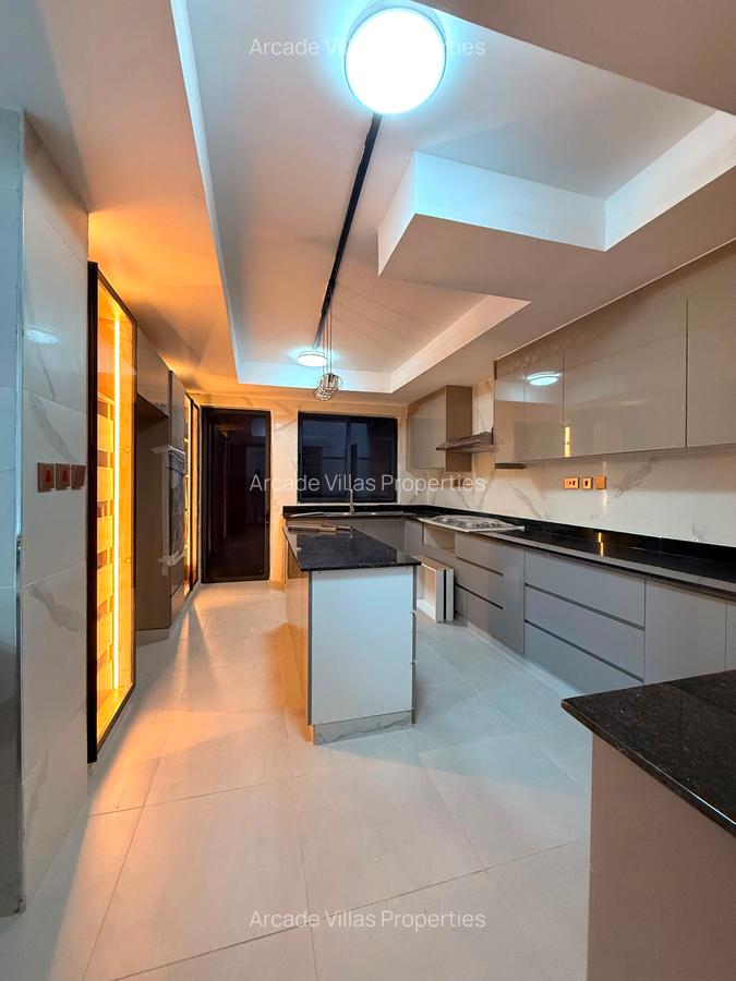 4 Bed Apartment with En Suite in Kilimani - 18