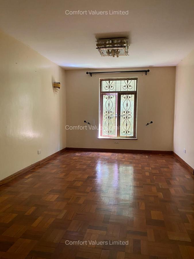 6 Bed Townhouse with En Suite at Near State House Road - 6