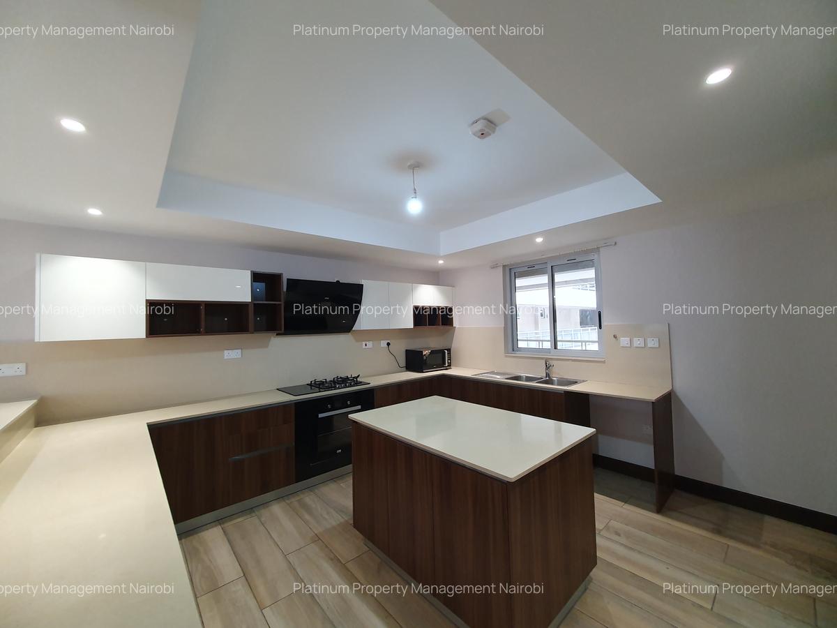 3 Bed Apartment with En Suite at Parklands Rd - 3