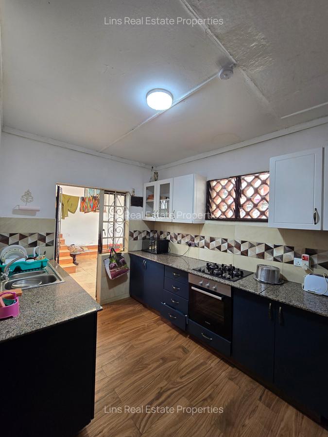 4 Bed House with En Suite in Loresho - 19