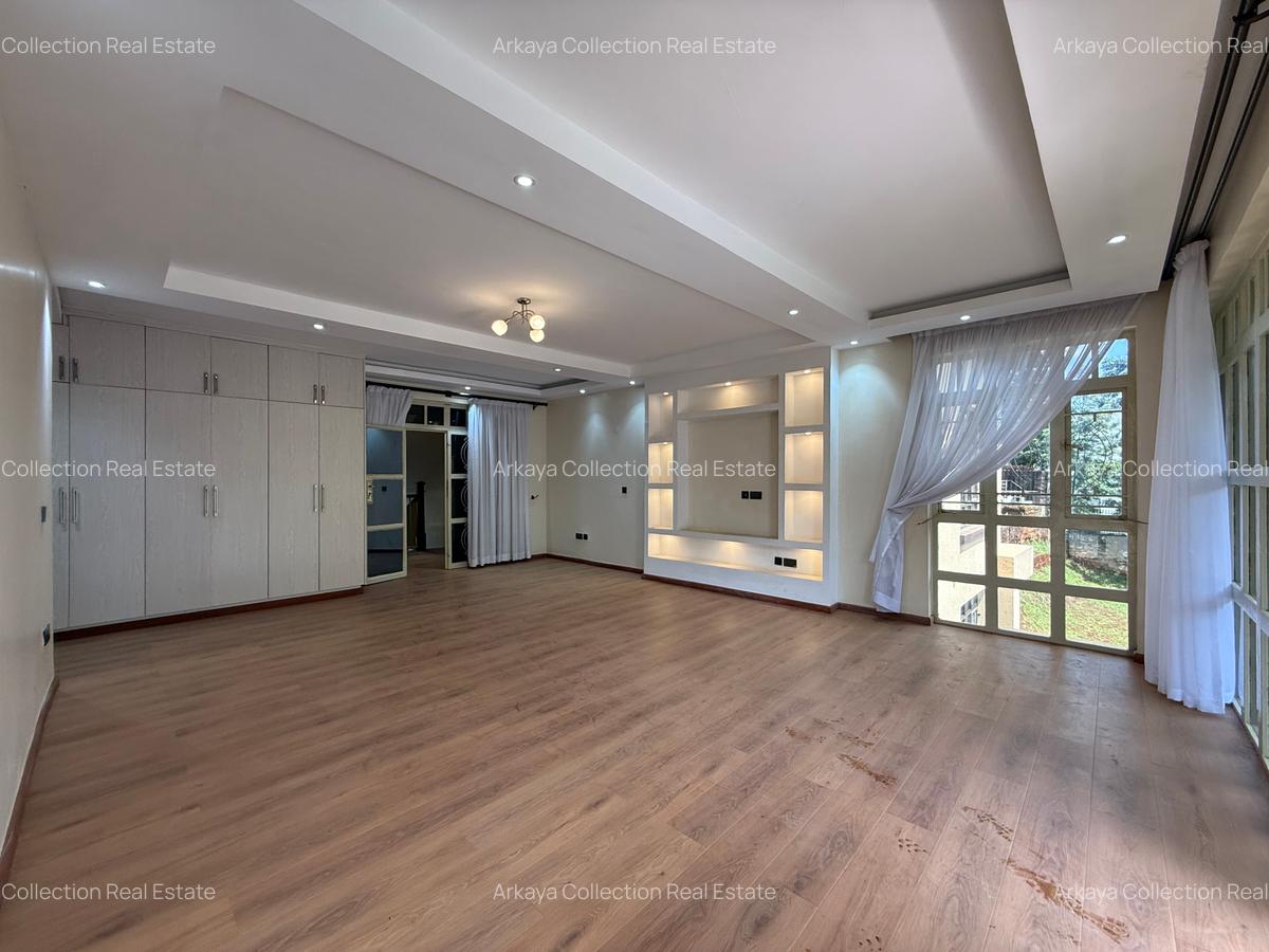 6 Bed House with En Suite in Nyari - 18