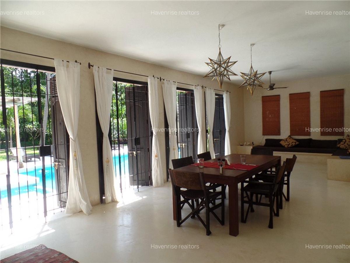 4 Bed House at Watamu - 6