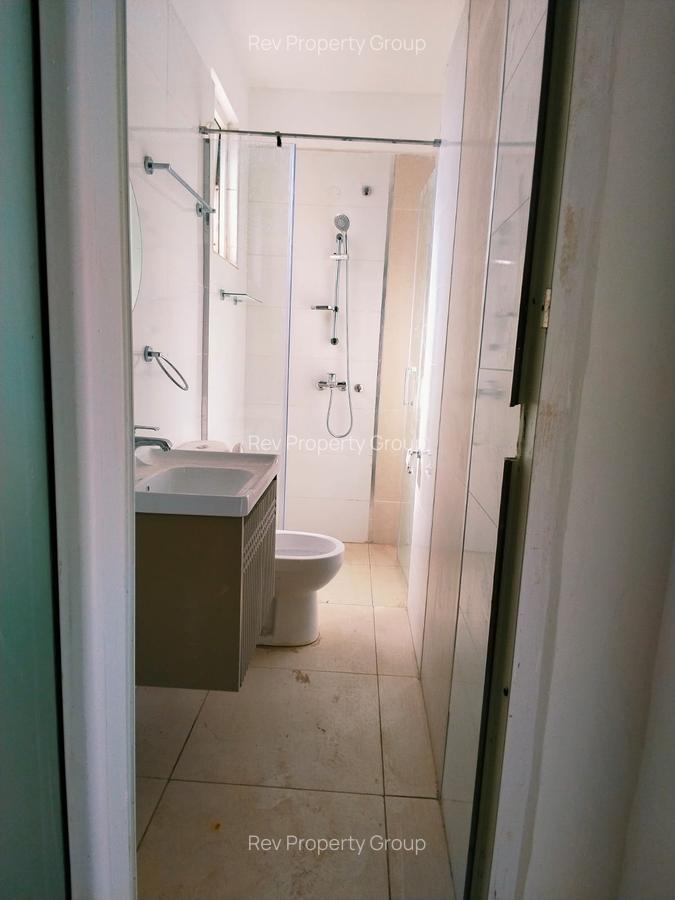 2 Bed Apartment with En Suite in Westlands Area - 15