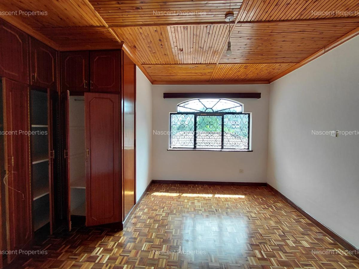 6 Bed House with En Suite in Nyari - 7