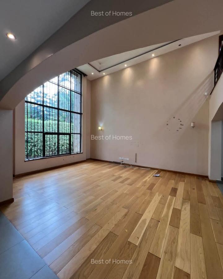 5 Bed Townhouse with En Suite in Lavington - 9