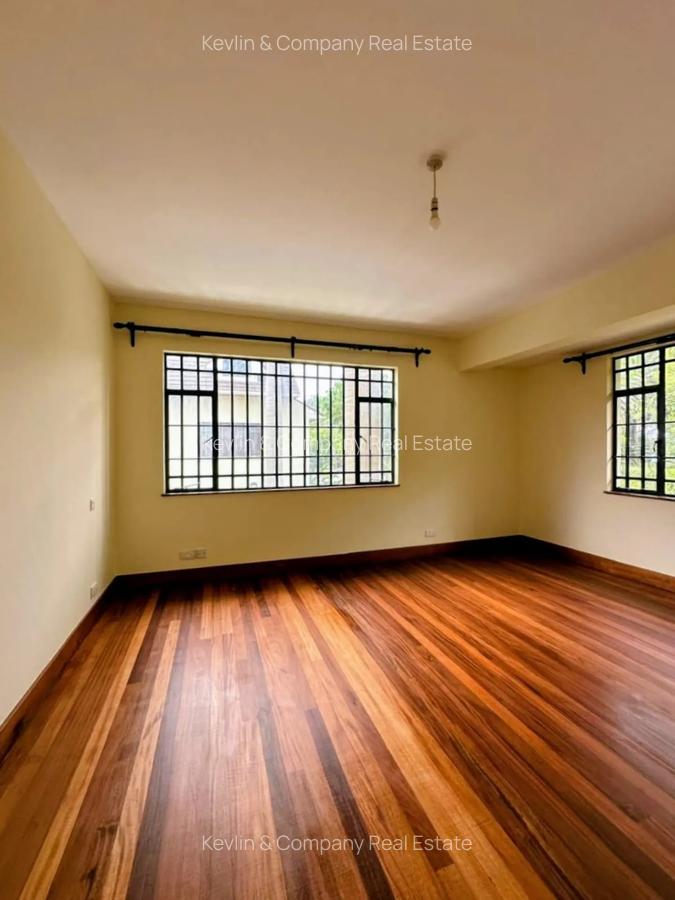 5 Bed Villa with En Suite in Lavington - 5