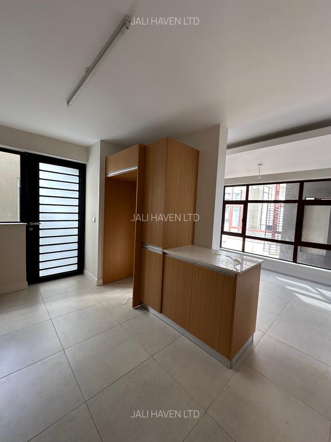 4 Bed Villa with En Suite in Langata - 6