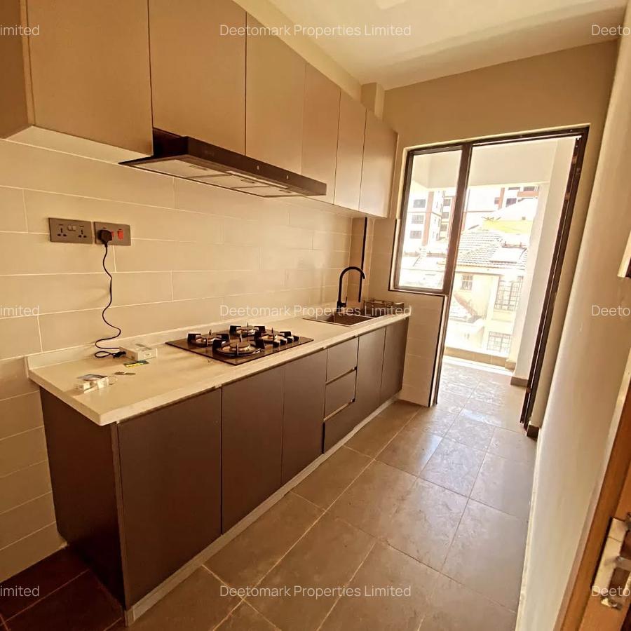 2 Bed Apartment with En Suite at Lavington - 6