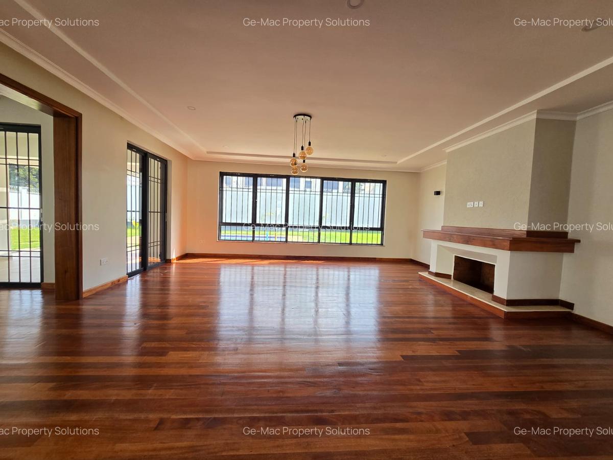 6 Bed House with En Suite in Loresho - 11