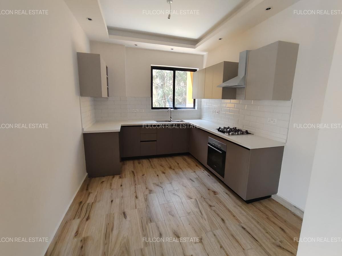 2 Bed Apartment with En Suite in Lavington - 4