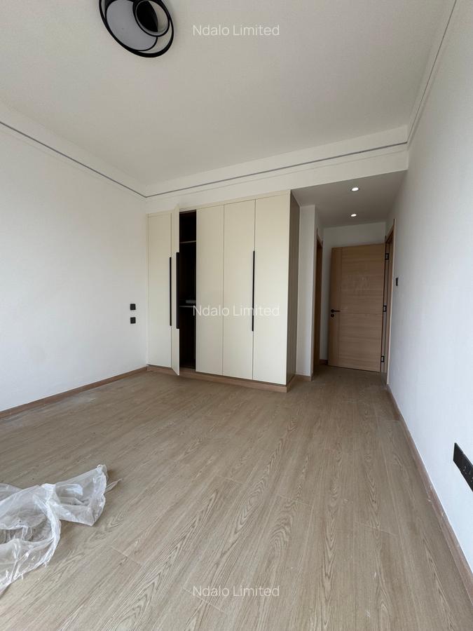 2 Bed Apartment with En Suite at Lavington - 7