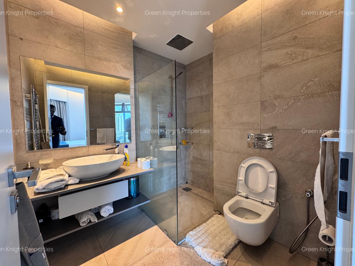 Serviced 2 Bed Apartment with En Suite in Westlands Area - 6