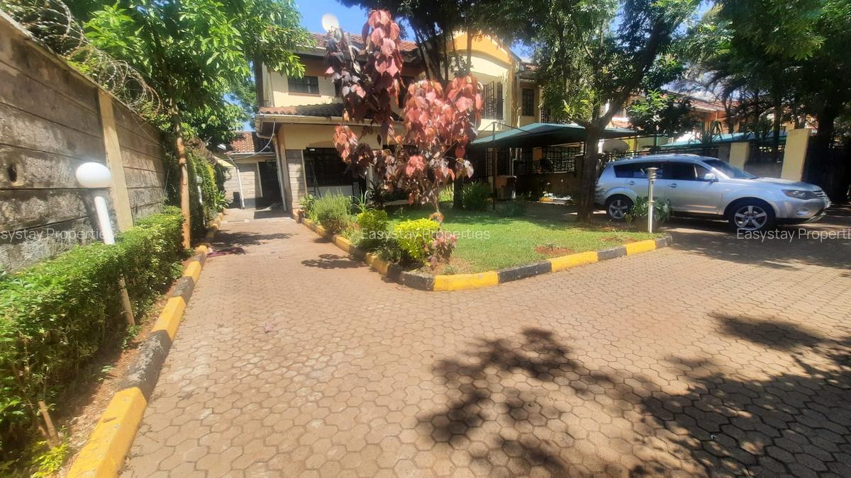 4 Bed Townhouse with En Suite in Lavington - 1