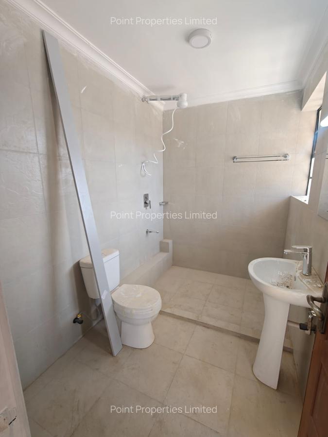 4 Bed Townhouse with En Suite in Syokimau - 12