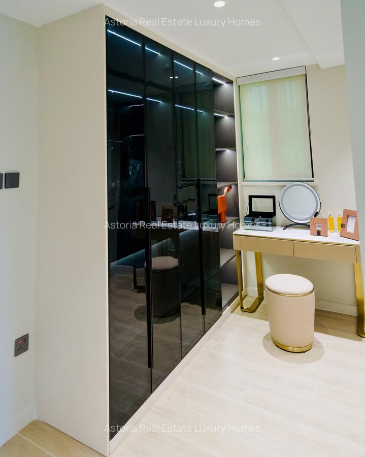5 Bed Apartment with En Suite at 2026-406 - 11
