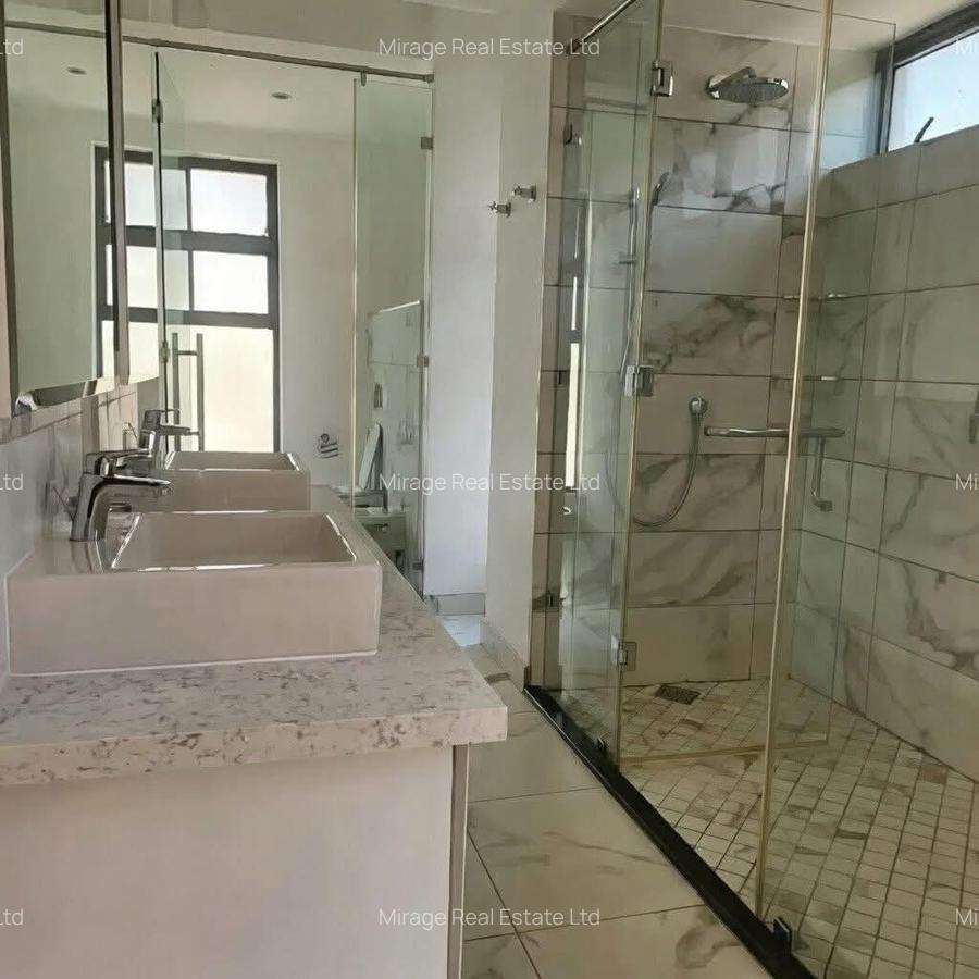 4 Bed Townhouse with En Suite in Karen - 5